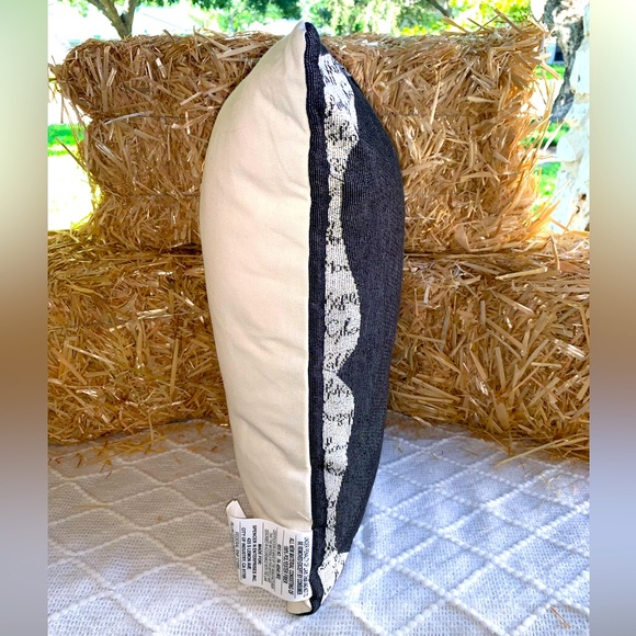 Halloween Decor Pillow Boo Grey- NWT - Picture 3 of 4